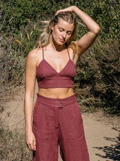 dora claret linen crop top Linen Bra, Linen Bralette, Simple Linen, Linen Crop Top, Linen Fashion, Sunny California, Bralette Top, Sewing Design, Bralette Tops