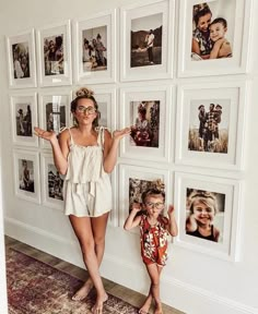 Family Pictures On Wall, Photo Display Ideas, Family Photo Wall, Floating Frames, Salon Interior Design, Family Wall, Photo Display, Wall Gallery, Easy Wall