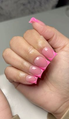 Simple Nails Pink, Nails For Grad, Nails Acrylic Toes, Short Nails For Black Women, Pink Nails Acrylic, Nails For Black Women, Bright Pink Nails, Nail Ideas Acrylic, Overlay Nails