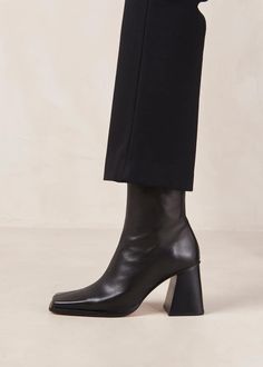 Alohas Shoes, Square Toe Ankle Boots, Sustainable Leather, Zipper Heels, Black Block Heels, Black Leather Ankle Boots, 90s Inspired, Mode Inspo