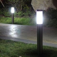 DONWEI LED Outdoor Waterproof Garden Lawn Light 30/45/60CM Landscape Lights Community Garden Road Pillar Lights Outdoor, Modern Landscape Lighting, Garden Path Lighting, Landscaping Lighting, Garden Lighting Design, Driveway Lighting, Luxe Decor, Solar Pathway Lights, Lamp Post Lights