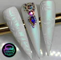 Nail Art Noel, Pearl Nail Art, Stilleto Nails Designs, Blue Effect, Wow Nails, Nail Art Designs Diy, Pearl Nails, Glass Nails, Trendy Nail Design