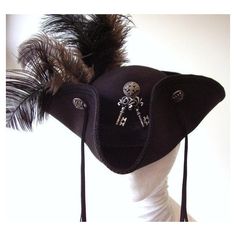 Gothic steampunk pirate hat Alice keys ❤ liked on Polyvore featuring accessories Tricon Hat, Pirate Captain Hat, Pirate Garb, Pirate Ideas, Steampunk Hats, Pirate Costumes, Steampunk Pirate, Head Hunter, Pirate Queen