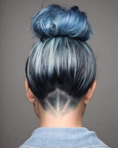 Undercut Design, Edgy Undercut, Kort Bob, Denim Hair, Hot Hair Colors, Long Hair Extensions