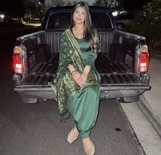 Brown Punjabi Suit, Simple Punjabi Suits, Jaggo Outfit Punjabi Suit, Punjabi Look, Punjabi Suits Patiala, Indian Dress Up, Mehndi Outfit, Desi Fits