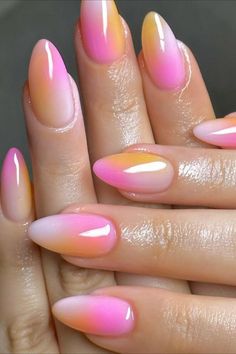 Tropical Elegance: Classy Almond Nails in Pink & Tangerine Ombre! Classy Almond Nails, Paznokcie Hello Kitty, Kutek Disney, Unghie Sfumate, Nagel Tips, Summery Nails, Her Nails, Almond Nails Designs, Makijaż Smokey Eye