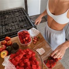 Follow for inspo & great link resources Vision Board Pictures, Dream Vision Board, Life Vision Board, Vision Board Manifestation, Health Habits, Idee Pasto Sano, Healthy Lifestyle Inspiration, Holistic Health