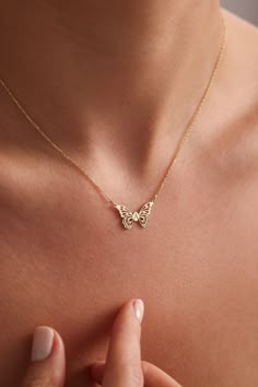 ♡ B U T T E R F L Y . N E C K L A C E ♡ Elevate your style with our enchanting dainty butterfly necklace, meticulously crafted from 925 sterling silver and available in lustrous gold, sleek silver, and elegant rose gold finishes. Symbolizing transformation and freedom, the butterfly resonates deeply with women, serving as a powerful reminder of their inner strength and resilience. Personalize your journey by engraving your chosen initial on the pendant's center, infusing this timeless piece with Cool Necklaces Unique, Elegant Butterfly Necklace For Mother's Day, Dainty Butterfly Charm Necklace For Anniversary, Dainty Butterfly Necklace For Anniversary, Elegant Everyday Butterfly Charm Necklace, Elegant Everyday Butterfly Necklace, Dainty Butterfly Necklaces For Weddings, Dainty Butterfly Necklace With Butterfly Clasp, Dainty Butterfly Necklace For Mother's Day