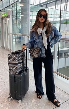 City Break Outfit Summer, Fall Airport Outfit, Summer Airplane Outfit, Airport Style Summer, Chic Travel Style, Airport Chic