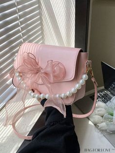 Trendy Bows, Best Valentine Gift, Bow Purse, Pearl Bow, Girly Bags, Bow Decor, Fancy Bags, Valentines Day Gifts For Her, Pretty Bags