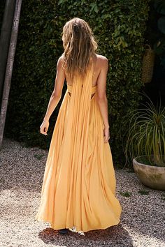 Look My Way Maxi Dinner By The Pool, Pool Fits, Carmel Cake, Casual Beach Wedding, Aloha Dress, Beach Wedding Guests, Anklet Set, Split Long Dress, Beach Wedding Guest Dress