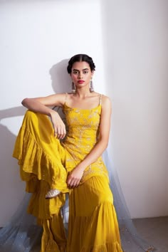 Yellow Indian Outfit, Color Ocre, Haldi Outfits, Haldi Outfit, Kurta Sharara Set, Flared Palazzo, Mehendi Outfits, Kurta Sharara