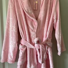 Pamper Yourself With A Cozy Robe Featuring A Shawl Collar, Tie Waist, Front Pockets And Script Juicy Couture Logo. Size L/Xl Juicy Couture Robe, Fuzzy Robe, Shawl Collar, Juicy Couture, Collar, Couture, Women Shopping, Color