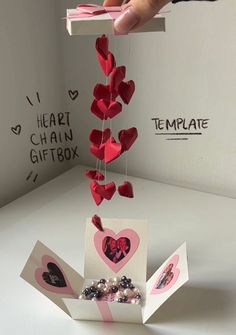 Cute Diys For Boyfriend Birthday, Happy Birthday Presents Ideas Diy Gifts, Handmade Ideas For Boyfriend, Cute Gift Ideas For Boyfriend Diy Crafts, Bf Gift Diy, Diy Gift Boxes For Boyfriend, Handmade Present Ideas, Easy Diy Cards For Boyfriend, Couples Arts And Crafts Ideas