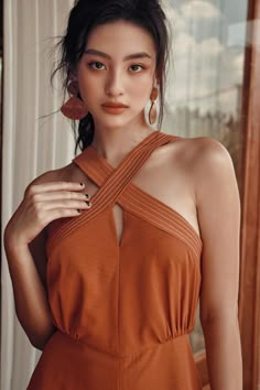 Bra Outfit, Myanmar Clothes, Women Blouses Fashion, Kurta Dress, Short Dresses Casual, Lovely Clothes, Blackpink Fashion, Couture Dresses, Outfits Casuales