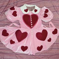 Pink Lovecore Outfit, Red Kawaii Outfits, Cupidcore Outfits, Heartcore Outfit, Lovecore Clown, Cupid Aesthetic Outfit, Lovecore Dress, Love Core Aesthetic Outfits