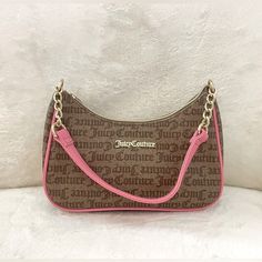 JUICY COUTURE Purse Juicy Couture Handbags Pink, Juicy Couture Bags 2000s, Juicy Couture Crossbody Bag, Juicy Couture Shoulder Bag, Pink Juicy Couture Bag, Juicy Catore, Juicy Couture Bags Handbags, Juicy Purse, 2000s Purse