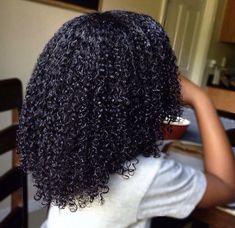 Wash And Go Natural Hair, Natural Hair Moisturizer, Beautiful Natural Hair, Pelo Afro, Healthy Natural Hair, Natural Hair Beauty, Natural Hair Updo, Penteado Cabelo Curto, Natural Hair Inspiration