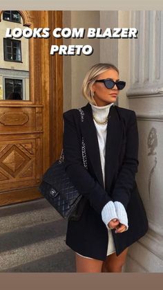 Blazer No Shirt Underneath, Mid 30s Fashion Outfits Women 2023, Oversize Blazer Outfits For Women, Long Black Blazer Outfit, Outfit Blazer Noir, How To Style A Black Blazer, Blazer Outfits Black, Oversized Black Blazer Outfit, Long Blazer Outfit