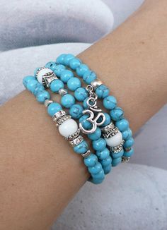 108 Mala necklace108 mala Bracelet Buddha Wrap by MariZJewelry Bohemian Jewels, Memory Wire Jewelry, Om Necklace, Wire Bracelets, Turquoise Bead Bracelet, Wire Jewelry Designs, Beaded Necklace Diy, Yoga Bracelet, White Agate