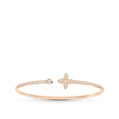 To reserve online today and experience in store tomorrow, select “collect in store” at checkout. The idylle blossom twist bracelet in 18-karat pink gold features pavé diamonds, specifically set to enhance their dazzling sparkle. Instantly recognizable with its monogram flower motif, designed by georges-louis vuitton in 1896, this amazingly flexible bangle can be worn alone or stacked with others on the wrist, for a trendy, playful effect. Twist Bracelet, Twisted Bracelet, Louis Vuitton Jewelry, Popular Jewelry, Louis Vuitton Official, Fine Jewelry Collection, Looks Chic, Girly Jewelry, Bracelet Collection