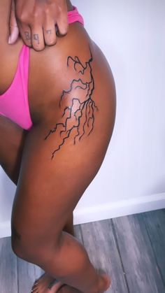 Thigh Tats For Women Unique, Fye Tattoos For Black Women, Small Thigh Tattoo Women, Small Leg Tattoos Women, Tattoos Quote, Tattoos Fine Line, Tattoos Abstract