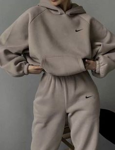 Suit For Women, Sports Suit, Sporty Outfits, Nike Outfits, Teen Fashion Outfits