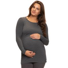 Experience the ultimate in maternity comfort with the Felina Women's Cotton Modal Maternity Side Shirred Long Sleeve Crewneck Shirt. Designed specifically for expecting mothers, this top combines functionality with style to ensure comfort throughout the day.  - **Style**: 900692 - **Size**: Large - **Color**: Heathered Charcoal - **Material**: 55% Cotton, 38% Modal, 7% Elastane - **Gender**: Female - **Features**:   - Side shirred for added maternity comfort   - Hint of stretch for enhanced mobi Pregnancy Tshirts, Pregnancy Stages, Sleepwear & Loungewear, Top For Women, Crew Neck Shirt