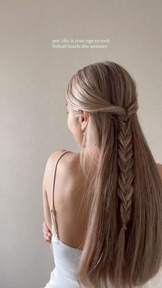 #hairstyle #hair #fishtail #braid #beauty Fishtail Braid Hairstyles, Hairstyles For Layered Hair, Peinados Fáciles Para Cabello Corto, Hair Stylist Life, Short Hair Styles Easy