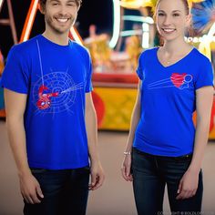 🔒❤️ Love Locked In! ❤️🔒 Show the world that your heart has been captured with BoldLoft 'You've Captured My Heart' couple shirts! The perfect match for couples who are meant to be. Husband Surprise, Anniversary Gifts For Your Boyfriend, Heart Spider, Cozy Couple, Spiderman Gifts, Heart Couple