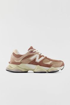 New Balance 9060 Sneaker New Balance Chunky, Punta Cana Trip, Y2k Style Aesthetic, Balance Branding, New Balance Pink, New Balance 9060, Business Casual Outfit, New Balance 327, Golf Wear