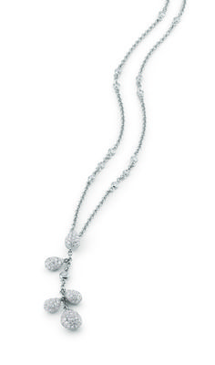 Beautiful diamond collier from the Riviera collection by AL CORO. Discreet accessory matching every wedding dress! Jewellery Rings, Rings Bracelets, Bangles, Wedding Rings