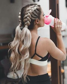 Sports: Try these 4 Simple Braided Hairstyles - Top Beauty Magazines Haircut Boys, Braided Ponytail Hairstyles, Sports Hairstyles, Hairdo For Long Hair, Hair Stylist Life, Sporty Hairstyles, Braided Hairstyles Easy, Easy Hairstyles For Long Hair