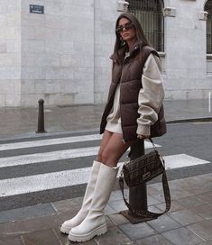 New York Outfits, Winter Fashion Outfits Casual, Cold Outfits, Neue Outfits, Fall Fits, White Boots