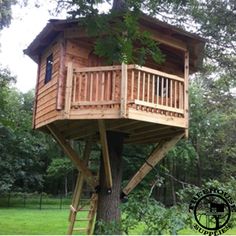 10' DIAMETER OCTAGONAL TREEHOUSE PLAN - NOW INCLUDES STEP-BY-STEP 3D MODELING!! - Treehouse Supplies Treehouse Plans, Custom Treehouse, Backyard Treehouse, Tre Kunst, Octagon House, Beautiful Tree Houses, Building A Treehouse, Tree House Plans, Tree Fort