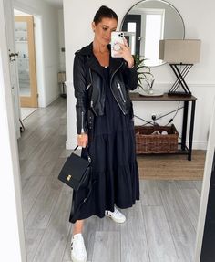 Long Black Dress And Sneakers Outfit, Black Dress Outfits, Winter Fashion Outfits, Dark Side, Look Fashion, Everyday Outfits, Fashion Inspo Outfits