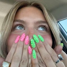 Green Tie Dye Nails, Green And Pink Neon Nails, Neon Wavy Nails, Neon Tye Dye Nails, Tortoise Neon Nails, Shellac Nail Designs, Tie Dye Nails