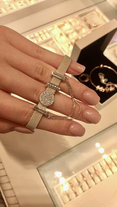 Pandora Reflexions Bracelet Ideas, Pandora Outfit, Pandora Bracelet Aesthetic, Pandora Me Bracelet, Pandora Aesthetic, Pandora Bracelet Ideas, Pandora Me, Bracelets Pandora