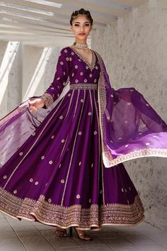 Purple chanderi anarkali with gold dori and aari embroidered floral motifs. Paired with pant and organza dupatta. V Neck Anarkali, Purple Anarkali, Wedding Luggage, Chanderi Anarkali, Flared Anarkali, Maharani Designer Boutique, Function Dresses, Indian Party Wear, Desi Outfits