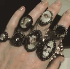 Romantic Goth, Estilo Punk, The Ring