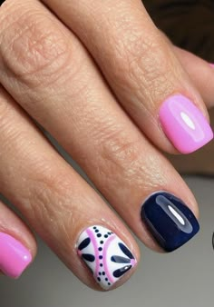 Short Acrylic Nail Designs For Summer Cute Art Ideas, Fingernail And Toenail Combinations, 2 Finger Nail Design, Spring Toenail Designs, Cute Summer Dip Nails, Spring Dipped Nails, Fun Spring Nail Art, Spring Fingernails, Summer Fingernails