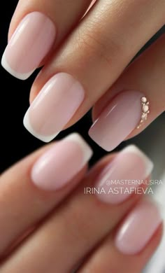 31+ Simple Wedding Nail Ideas For Your Big Day Simple Wedding Nails, Bridal Nails Designs, Wedding Nail Art, Bridesmaids Nails, Makeup Nails Art