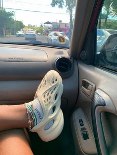 Yeezy Slides Outfit Women, Yeezy Foam Runner Outfit, Foam Runner Outfit, Yeezy Slides Outfit, Foam Runners