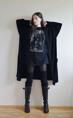 Rocker Goth Style, Goth Mom Jeans Outfit, All Black Outfit Grunge Gothic, Gen Z Goth Fashion, Alternative Fashion Night Out, Long Shirt And Leggings Outfit, Lazy Goth Aesthetic, How To Be Goth Aesthetic, Black Layers Outfit