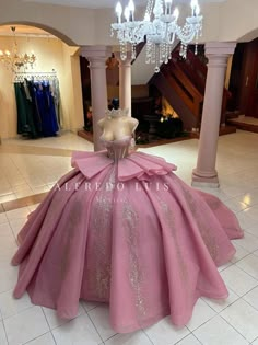 Quincenera Dresses Champagne, Sleeping Beauty Quince Theme, Big Sweet 16, Hot Pink Quinceanera Dresses, Sweet 16 Planning, White Quince Dresses, White Quince, Quince Planning, Quinceanera Stuff