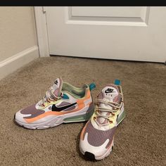 Barely Worn Nike Air Max 270 React, Air Max 270 React, Nike Air Max 270, White Nikes, Nike Women, Nike Air Max, Nike Shoes, Athletic Shoes, Nike