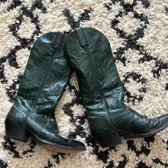 Great Used Condition For Their Age These Are A Gorgeous Emerald Green Vintage Cowboy Boot In A Size 6 Green Cowboy Boots, Vintage Cowgirl Boots, Vintage Cowboy Boots, Vintage Cowgirl, Shoes Vintage, Vintage Cowboy, Green Vintage, Cowboy Boot, Cowgirl Boots