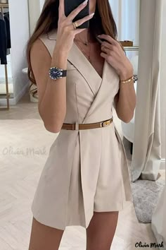 Olivia Mark - British Style Solid V-Neck Regular Rompers - Belt Not Included Pleated Outfit, Casual Office Wear, Suit Jumpsuit, Sleeveless Suit, Estilo Chic, Weave Style, Sleeveless Jumpsuits, Spring Outfits Casual, Casual Summer Outfits