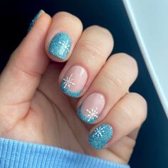 9. Frosty Blue Glitter French Tips with Snowflakes Glittery Christmas Nails, French Tip Christmas Nails, French Tip Christmas, White Winter Nails, Daisy Nail Art, Festive Nail Designs, Holiday Nails Winter