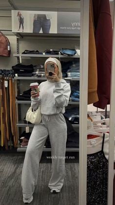 Hijabi Sweatpants Outfit, Fashion Hijab Style, Dress Muslimah, Gymwear Outfits, Modest Casual Outfits, Stile Hijab, Modesty Outfits, Muslim Outfits Casual